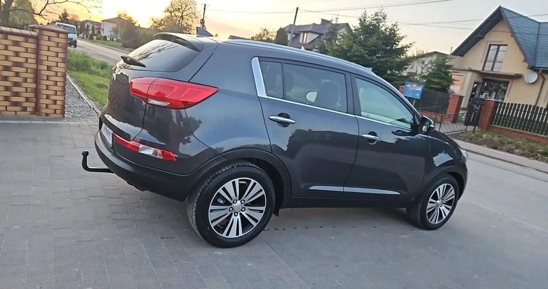 Kia Sportage cena 51900 przebieg: 205000, rok produkcji 2016 z Dobra małe 254